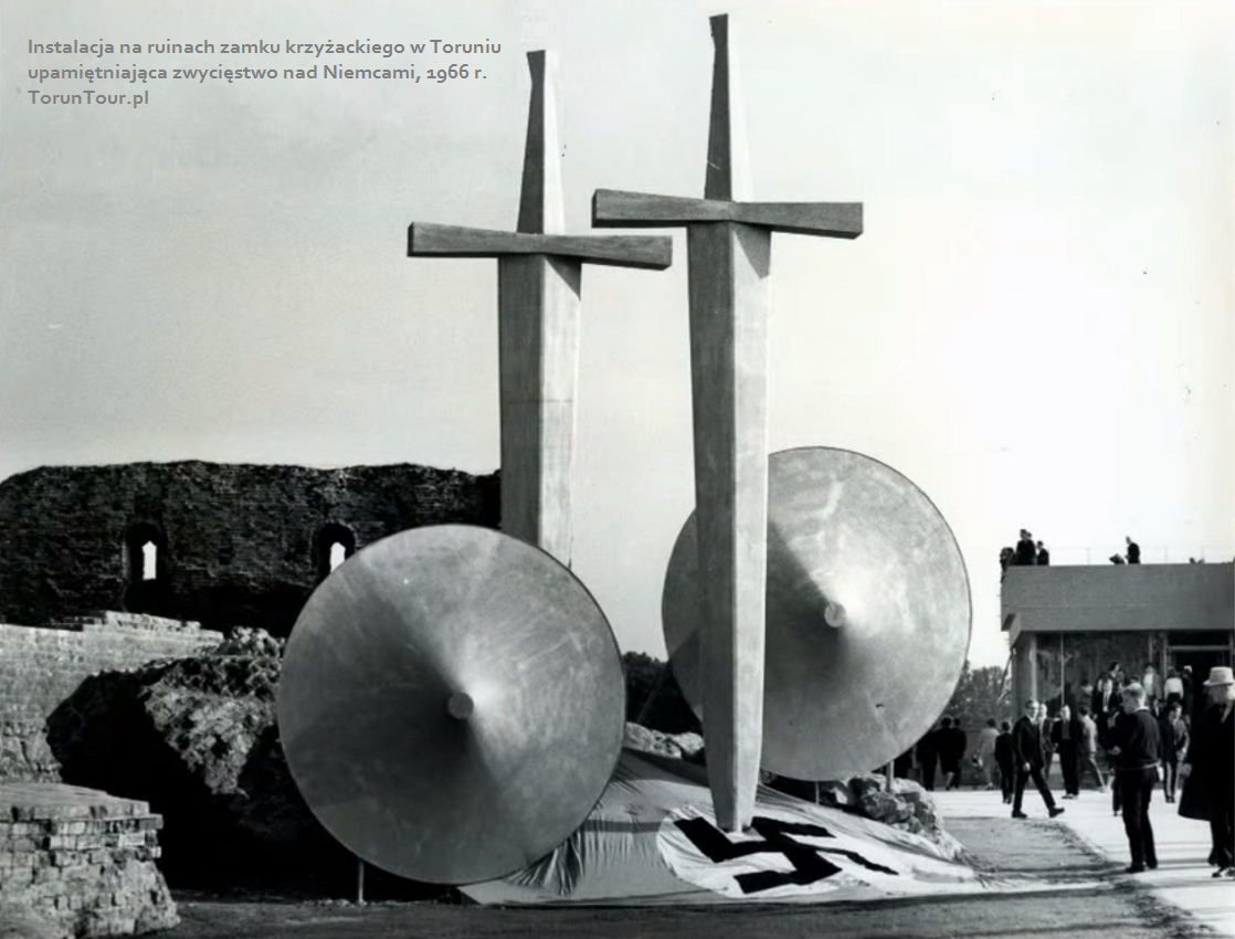 1966 r. - ruiny toruńskiego zamku krzyżackiego udostępnione zwiedzającym